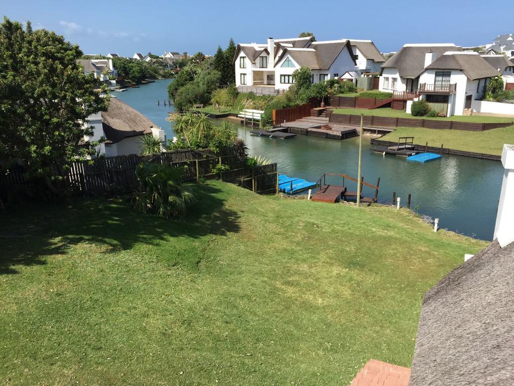 Вілла Thatch House On The Canals Сент-Френсіс-Бей Екстер'єр фото